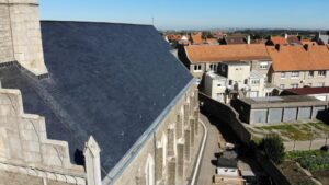 Couverture d'une église - Novebat entreprise de construction dans les hauts-de-france